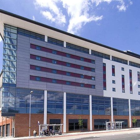 Premier Inn Coventry City Centre Экстерьер фото