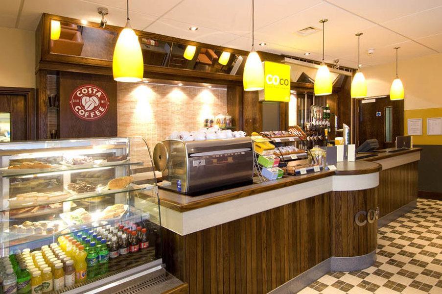 Premier Inn Coventry City Centre Экстерьер фото