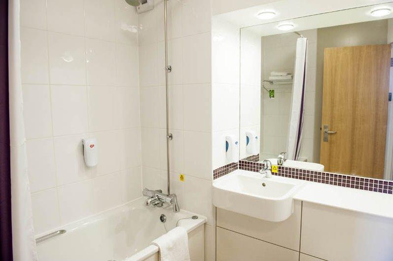 Premier Inn Coventry City Centre Экстерьер фото
